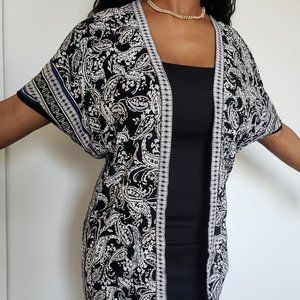 Max Studio Black and White Print Kimono Si…